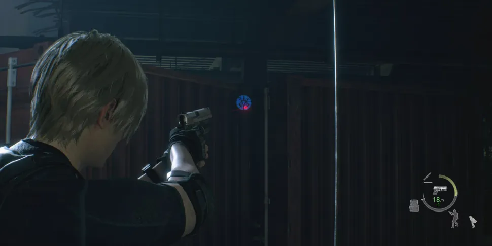 Синие медальоны в Resident Evil 4 Remake. Резидент эвил 4 ремейк. Резидент эвил 2 медальоны. Торговец Resident Evil 4 ремейк.